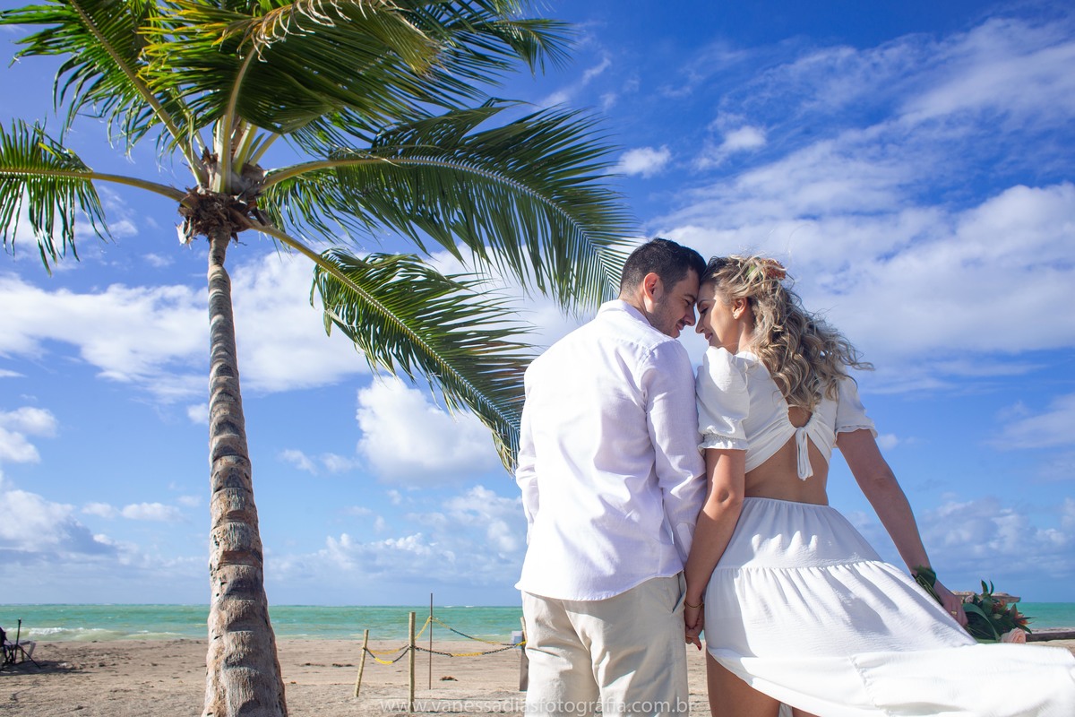 elopement wedding em porto de galinhas - casamento em porto de galinhas - fotografa de casamento em porto de galinhas - mini wedding em porto de galinhas - elopement wedding carneiros - praia dos carneiros - praia de Antunes - maquiadora em Maragogi 