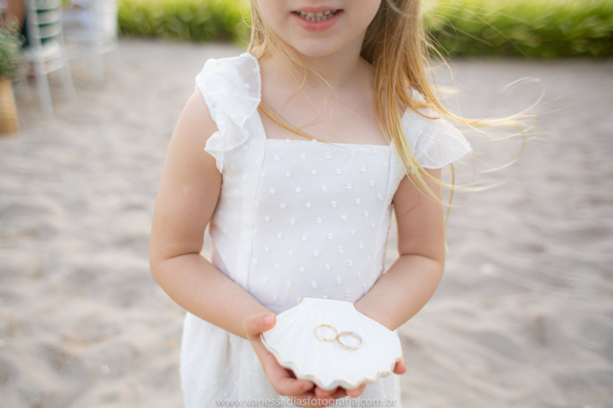 rençovaao de votos na praia - praia de Antunes Maragogi - elopement wedding em Maragogi - elopement wedding em porto de galinhas - casamento em porto de galinhas- elopement wedding em carneiros - igrejinha de carneiros - maquiadora em porto de galinhas
