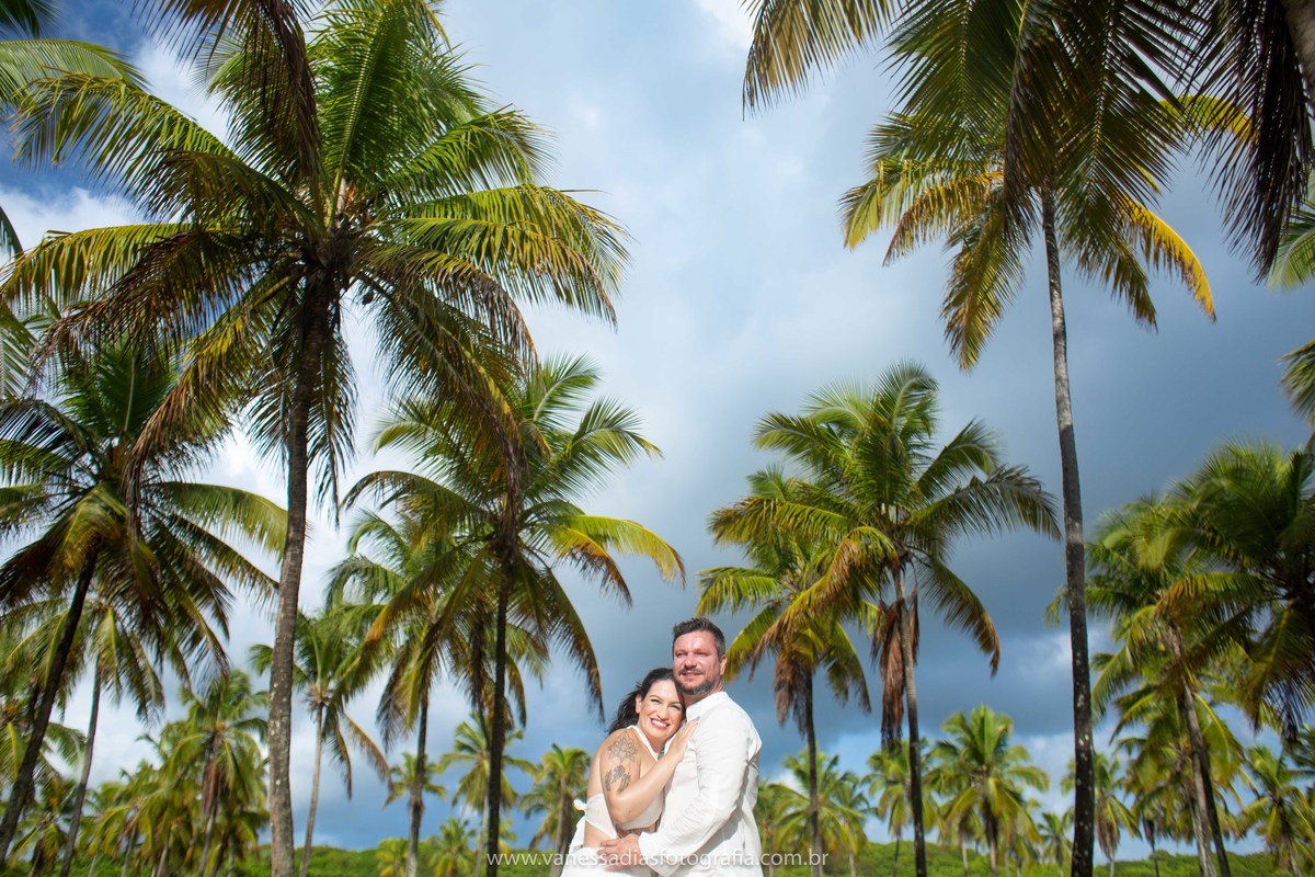 Ensaio em porto de galinhas - fotografo igrejinha de carneiros - ensaio na igrejinha de carneiros - ensaio em maragogi - fotografa em maragogi - ensaio em maracaipe - ensaio em carneiros - fotografo em carneiros - ensaio no coqueiral de maracaipe - maraca