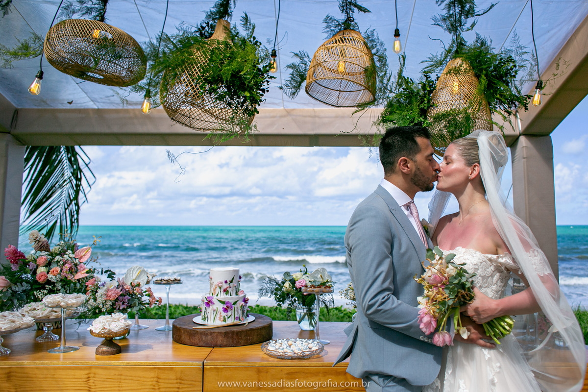 casar na igrejinha dos carneiros - casamento na igrejinha dos carneiros - igrejinha dos carneiros - fotografo na igrejinha dos carneiros - ensaio na igrejinha dos carneiros - ensaio de casal na igrejinha dos carneiros - praia de tamandare Pernambuco 