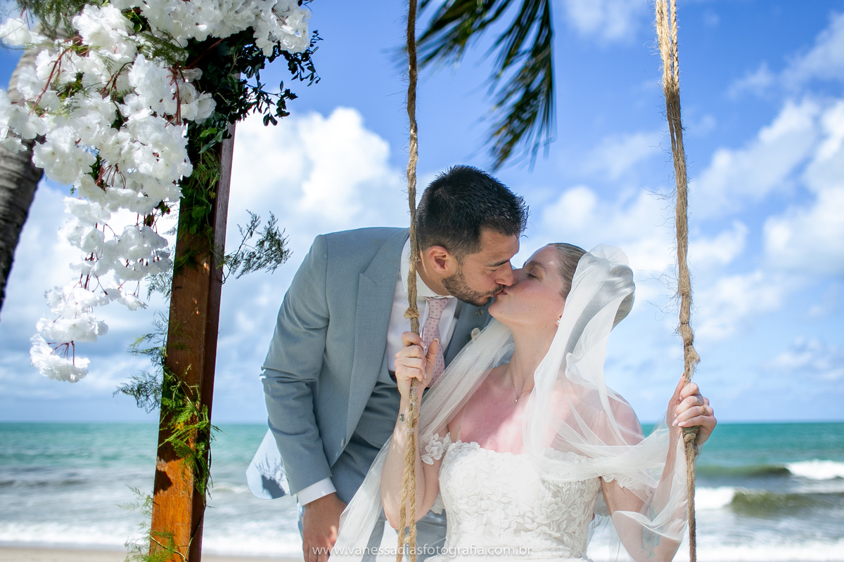 casar na igrejinha dos carneiros - casamento na igrejinha dos carneiros - igrejinha dos carneiros - fotografo na igrejinha dos carneiros - ensaio na igrejinha dos carneiros - ensaio de casal na igrejinha dos carneiros - praia de tamandare Pernambuco 