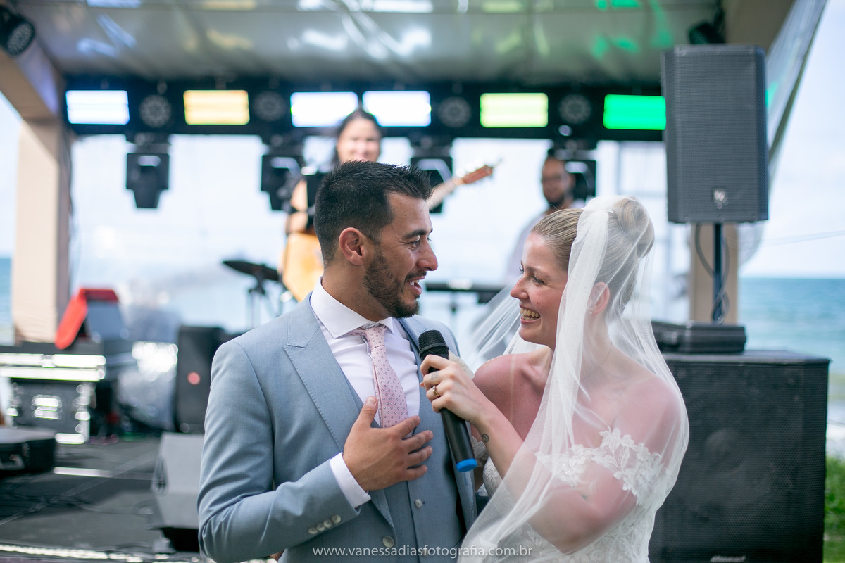 casar na igrejinha dos carneiros - casamento na igrejinha dos carneiros - igrejinha dos carneiros - fotografo na igrejinha dos carneiros - ensaio na igrejinha dos carneiros - ensaio de casal na igrejinha dos carneiros - praia de tamandare Pernambuco 
