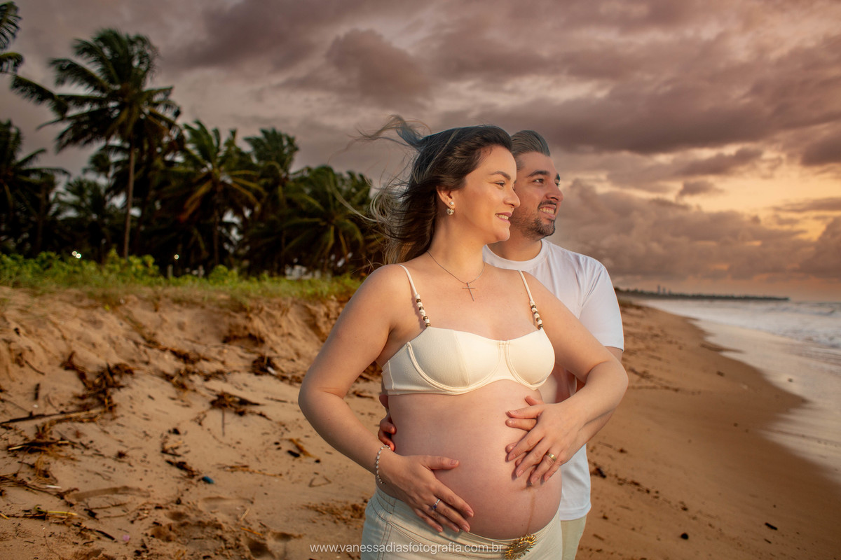 ensaio fotografico na praia do paiva - ensaio de gestante no paiva - ensaio de gestante no nascer do sol na praia - fotografa na praia do paiva - fotografa em recife - fotografa em porto de galinhas - ensaio de gestante em porto de galinhas