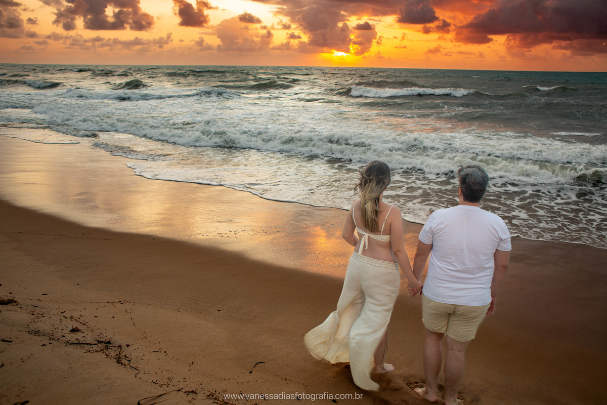 ensaio fotografico na praia do paiva - ensaio de gestante no paiva - ensaio de gestante no nascer do sol na praia - fotografa na praia do paiva - fotografa em recife - fotografa em porto de galinhas - ensaio de gestante em porto de galinhas