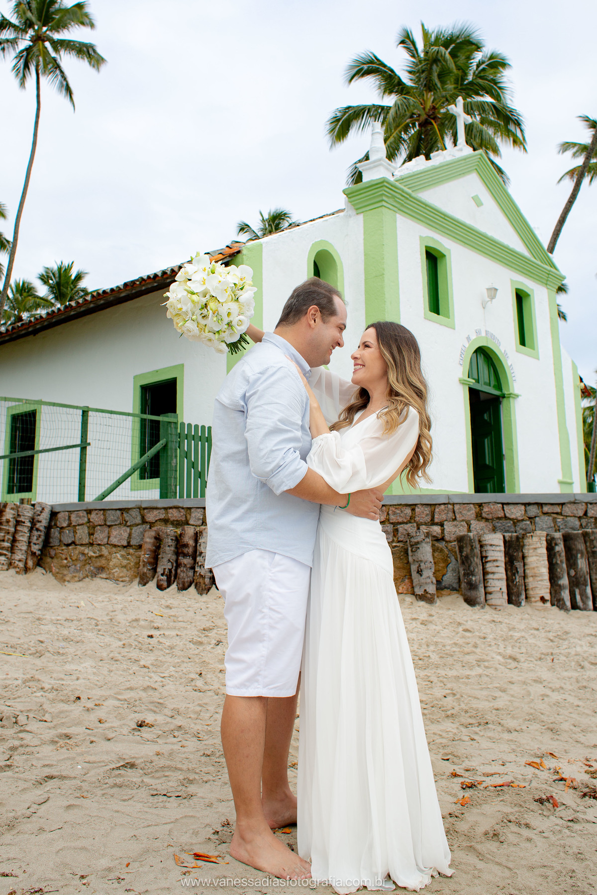 renovacao de votos na igrejinha dos carneiros - fotografo na igrejinha dos carneiros - igrejinha dos carneiros - ensaio de casal na igrejinha dos carneiros - casamento na igrejinha dos carneiros -  igrejinha dos carneiros tamandaré pernambuco - Carneiros