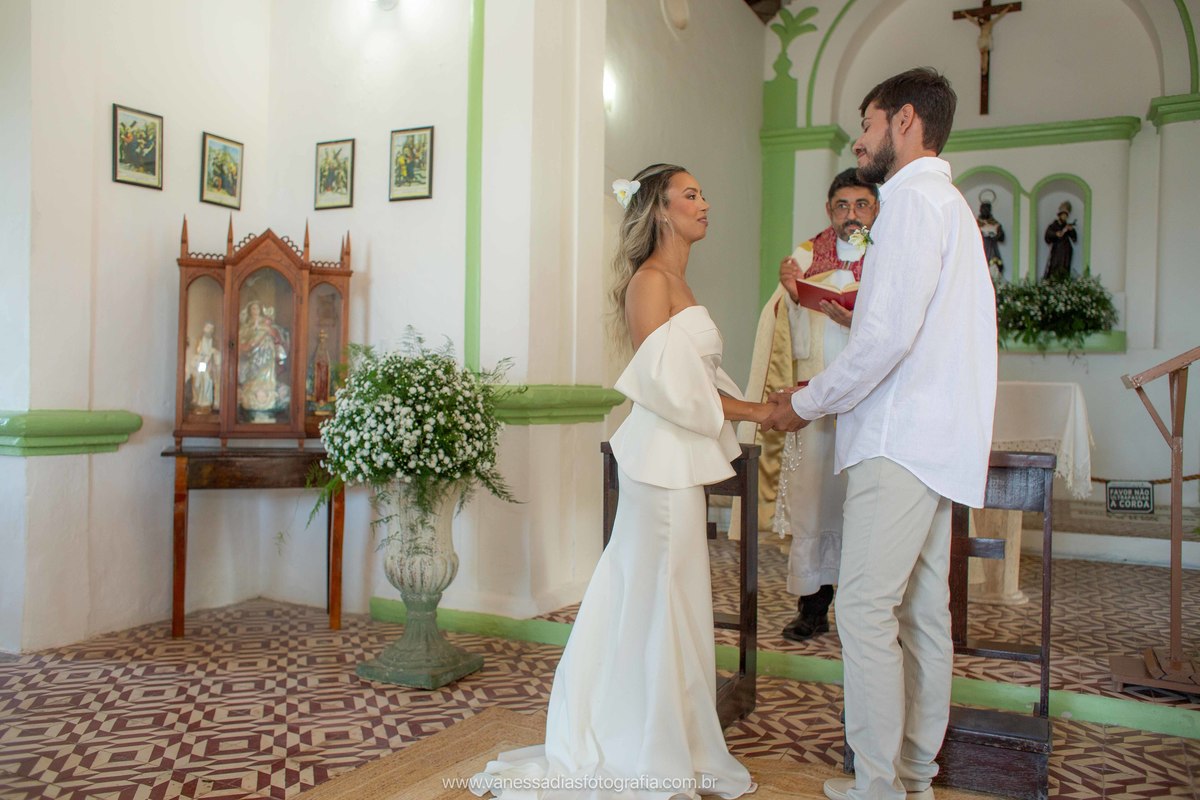 destination wedding igrejinha dos carneiros - casar na igrejinha dos carneiros - casamento na igrejinha dos carneiros - fotografo igrejinha dos carneiros - casar na igreja da praia dos carneiros em tamandare pernambuco - como casar na igreja dos carneiros