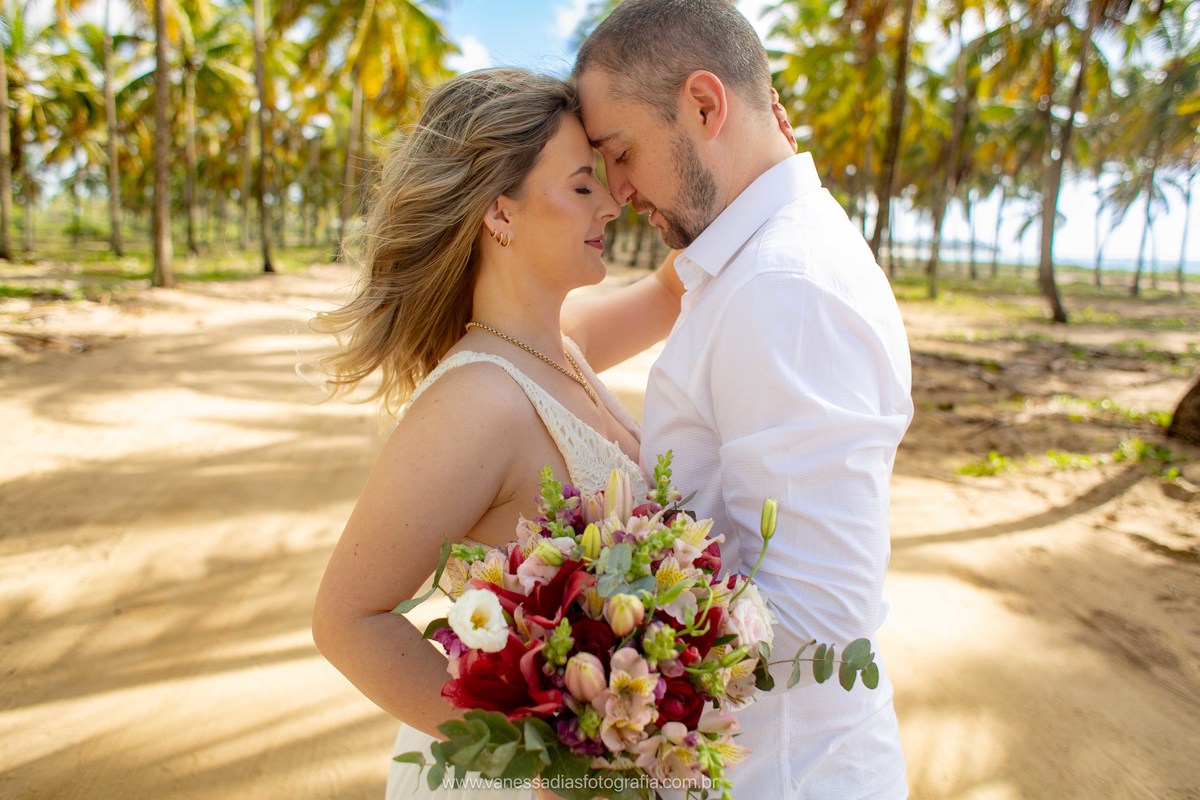 ensaio de casal em porto de galinhas - fotografo de casal em porto de galinhas - ensaio fotografico em porto de galinhas - ensaio fotografico em maracaipe - coqueiral de maracaipe - fotografa em porto de galinhas - fotografo em maragogi - maragogi alagoas
