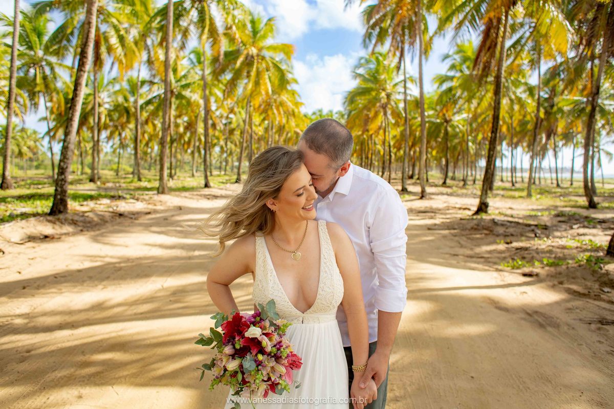 ensaio de casal em porto de galinhas - fotografo de casal em porto de galinhas - ensaio fotografico em porto de galinhas - ensaio fotografico em maracaipe - coqueiral de maracaipe - fotografa em porto de galinhas - fotografo em maragogi - maragogi alagoas