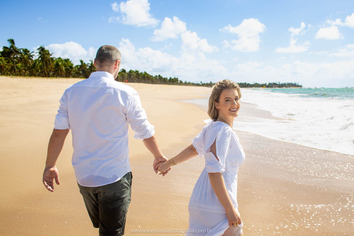 ensaio de casal em porto de galinhas - fotografo de casal em porto de galinhas - ensaio fotografico em porto de galinhas - ensaio fotografico em maracaipe - coqueiral de maracaipe - fotografa em porto de galinhas - fotografo em maragogi - maragogi alagoas