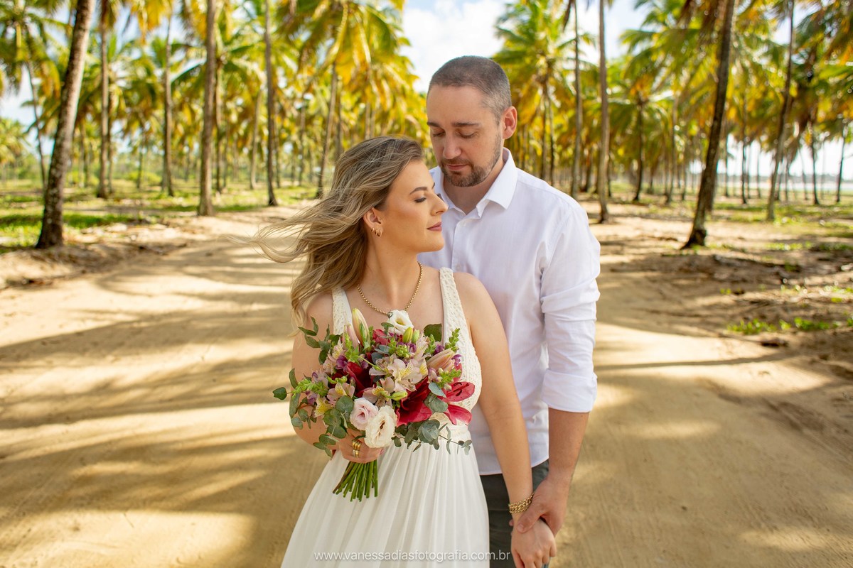 ensaio de casal em porto de galinhas - fotografo de casal em porto de galinhas - ensaio fotografico em porto de galinhas - ensaio fotografico em maracaipe - coqueiral de maracaipe - fotografa em porto de galinhas - fotografo em maragogi - maragogi alagoas