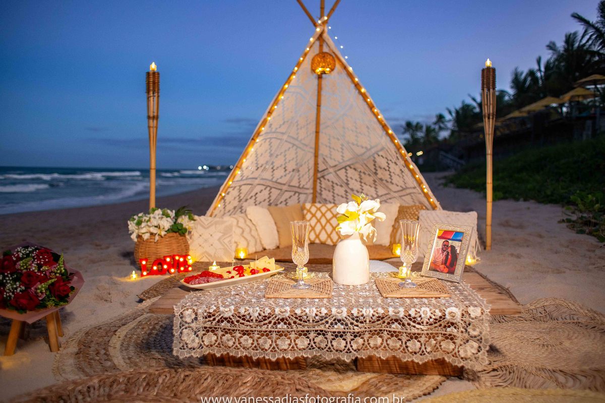 pedido de casamento surpresa em porto de galinhas - pedido de casamento noturno em porto de galinhas - empresa que monta cenário de pedido de casamento surpresa em porto de galinhas- fotografo de pedido de casamento em porto de galinhas- porto de galinhas