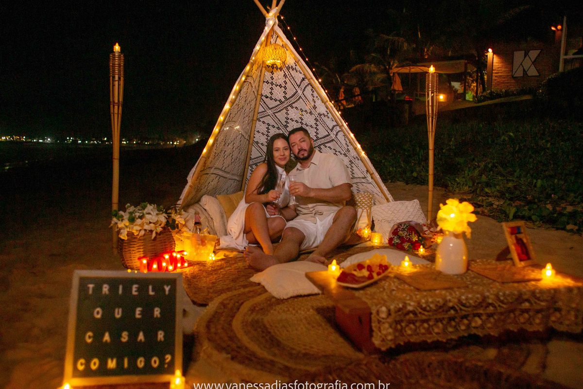 pedido de casamento surpresa em porto de galinhas - pedido de casamento noturno em porto de galinhas - empresa que monta cenário de pedido de casamento surpresa em porto de galinhas- fotografo de pedido de casamento em porto de galinhas- porto de galinhas