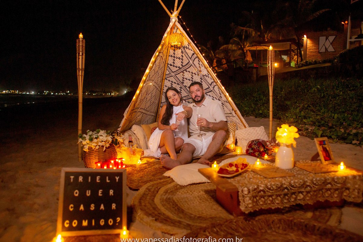 pedido de casamento surpresa em porto de galinhas - pedido de casamento noturno em porto de galinhas - empresa que monta cenário de pedido de casamento surpresa em porto de galinhas- fotografo de pedido de casamento em porto de galinhas- porto de galinhas