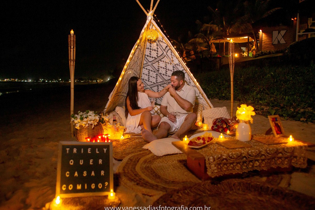 pedido de casamento surpresa em porto de galinhas - pedido de casamento noturno em porto de galinhas - empresa que monta cenário de pedido de casamento surpresa em porto de galinhas- fotografo de pedido de casamento em porto de galinhas- porto de galinhas