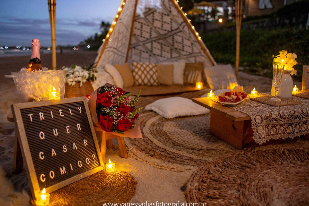 pedido de casamento surpresa em porto de galinhas - pedido de casamento noturno em porto de galinhas - empresa que monta cenário de pedido de casamento surpresa em porto de galinhas- fotografo de pedido de casamento em porto de galinhas- porto de galinhas