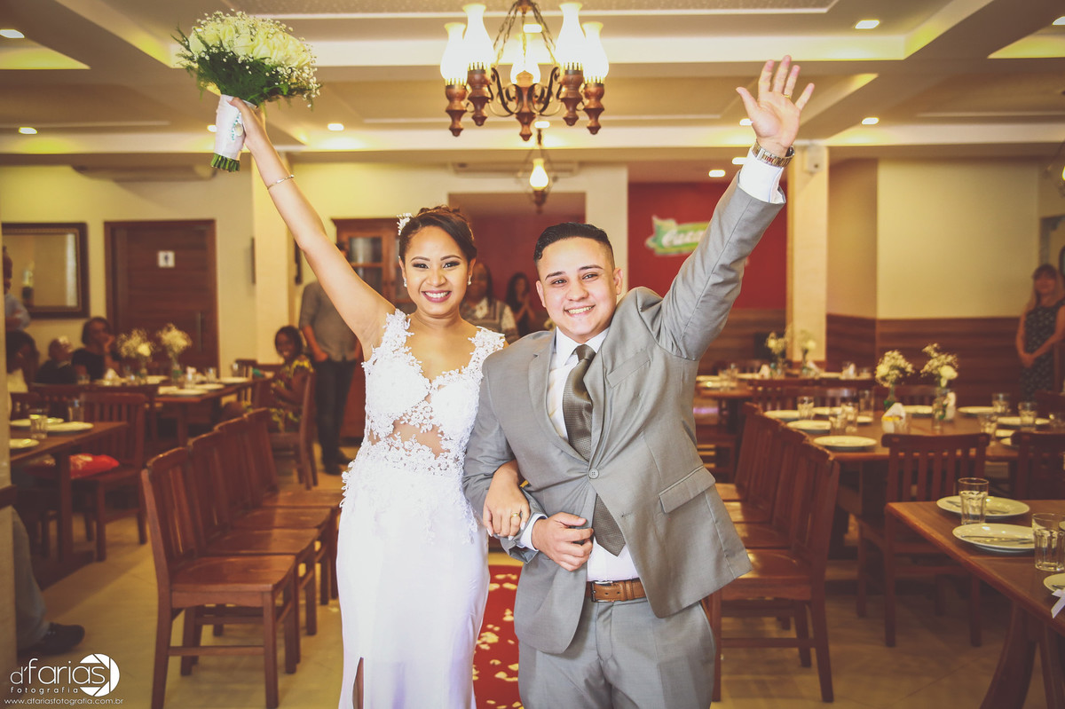 fotografia de casamento fotografo de casamento wedding noivas noivo buque de noiva dfarias fotografia bride izabele lima make makinf of rio de janeiro casamento pizzaria cazaroto