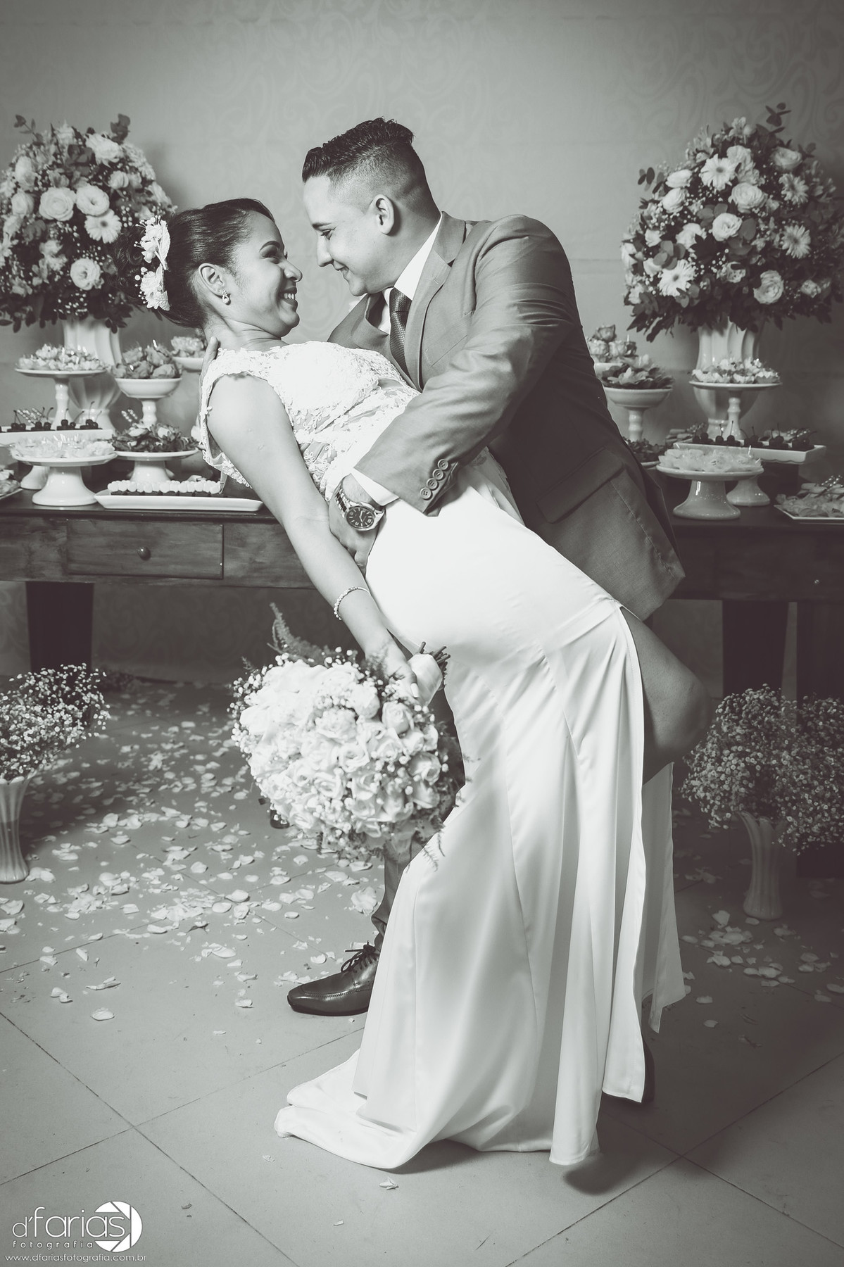 fotografia de casamento fotografo de casamento wedding noivas noivo buque de noiva dfarias fotografia bride izabele lima make makinf of rio de janeiro casamento pizzaria cazaroto