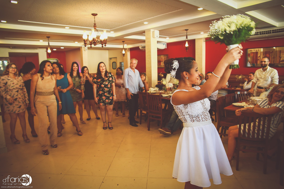 fotografia de casamento fotografo de casamento wedding noivas noivo buque de noiva dfarias fotografia bride izabele lima make makinf of rio de janeiro casamento pizzaria cazaroto