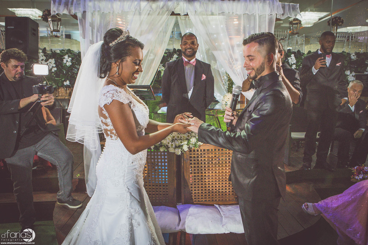 fotografo, fotografia, casamento, wedding, nova iguacu, mercure hotel, making of, portal das aguas, noiva, noivo, madrinhas, robe de madrinhas, buque, emoção, fotos de casamento, 