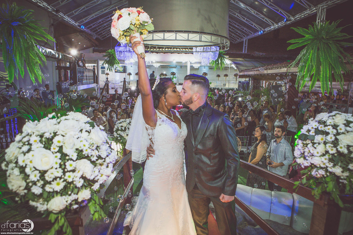 fotografo, fotografia, casamento, wedding, nova iguacu, mercure hotel, making of, portal das aguas, noiva, noivo, madrinhas, robe de madrinhas, buque, emoção, fotos de casamento, 