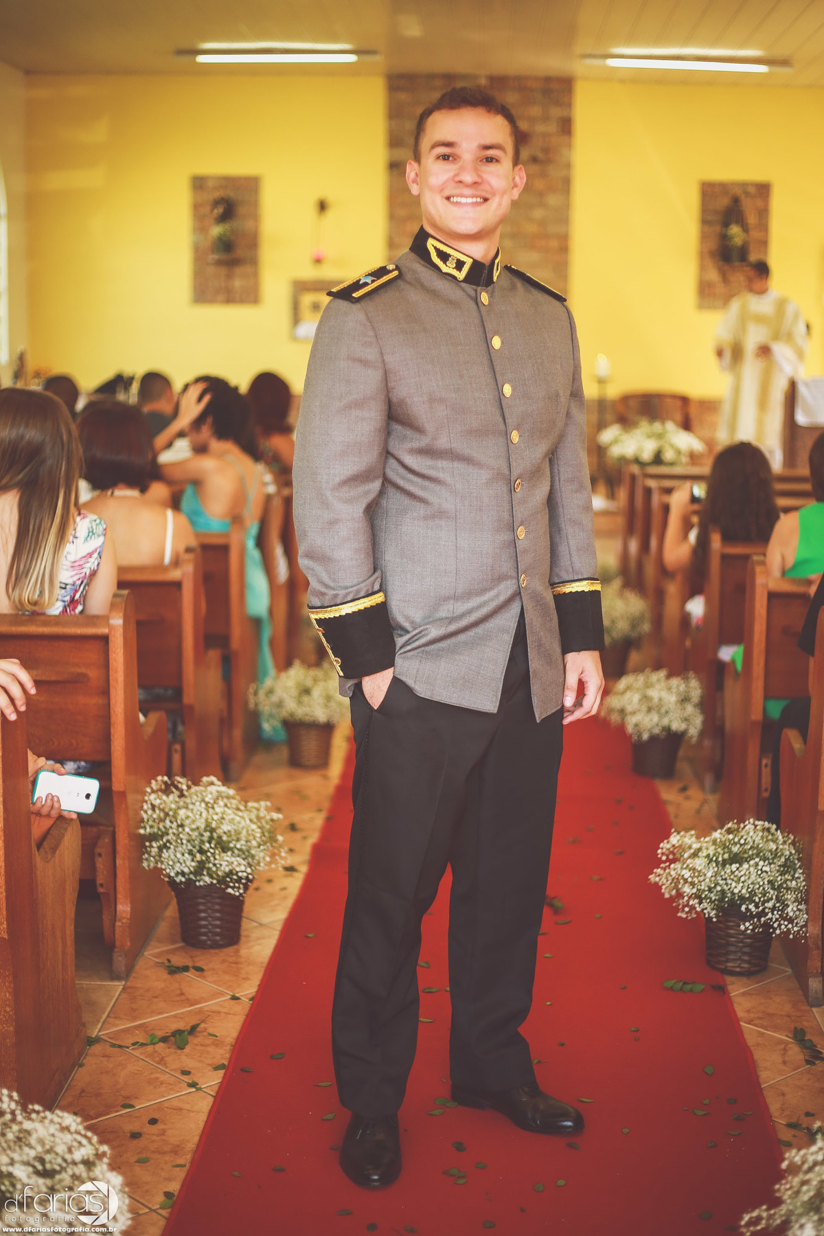 alianca casamento fotografia fotografo ariel enrolados militar dfarias fotografia buque vestido making of jesuitas ponte noivo chorando