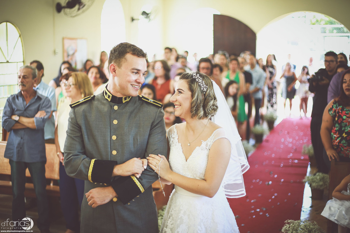alianca casamento fotografia fotografo ariel enrolados militar dfarias fotografia buque vestido making of jesuitas ponte noivo chorando