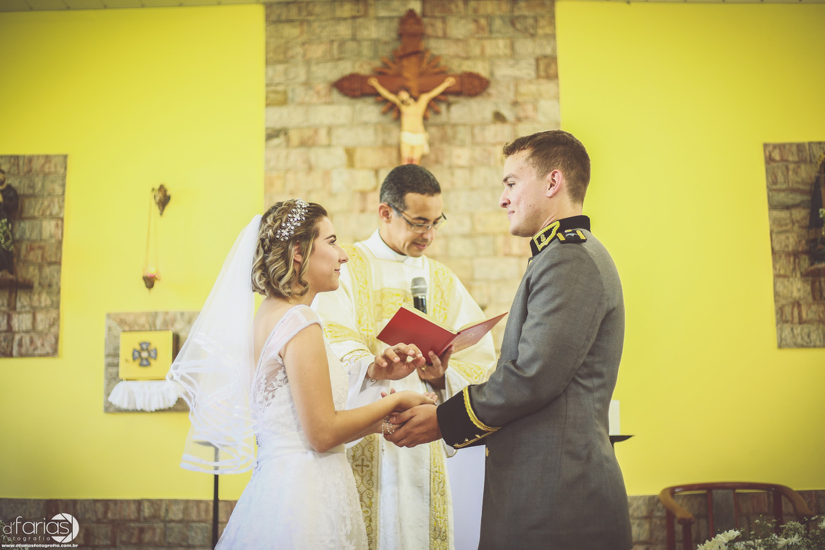 alianca casamento fotografia fotografo ariel enrolados militar dfarias fotografia buque vestido making of jesuitas ponte noivo chorando
