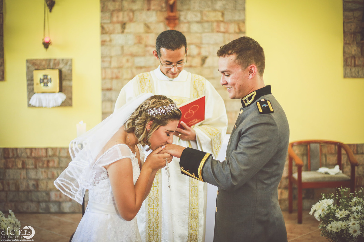 alianca casamento fotografia fotografo ariel enrolados militar dfarias fotografia buque vestido making of jesuitas ponte noivo chorando
