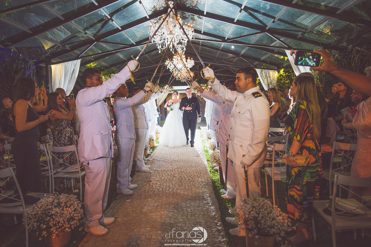 casamento sitio marrom glace teto de aco casamento militar