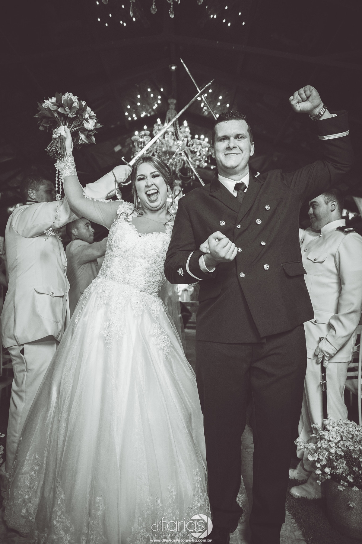 casamento sitio marrom glace teto de aco casamento militar