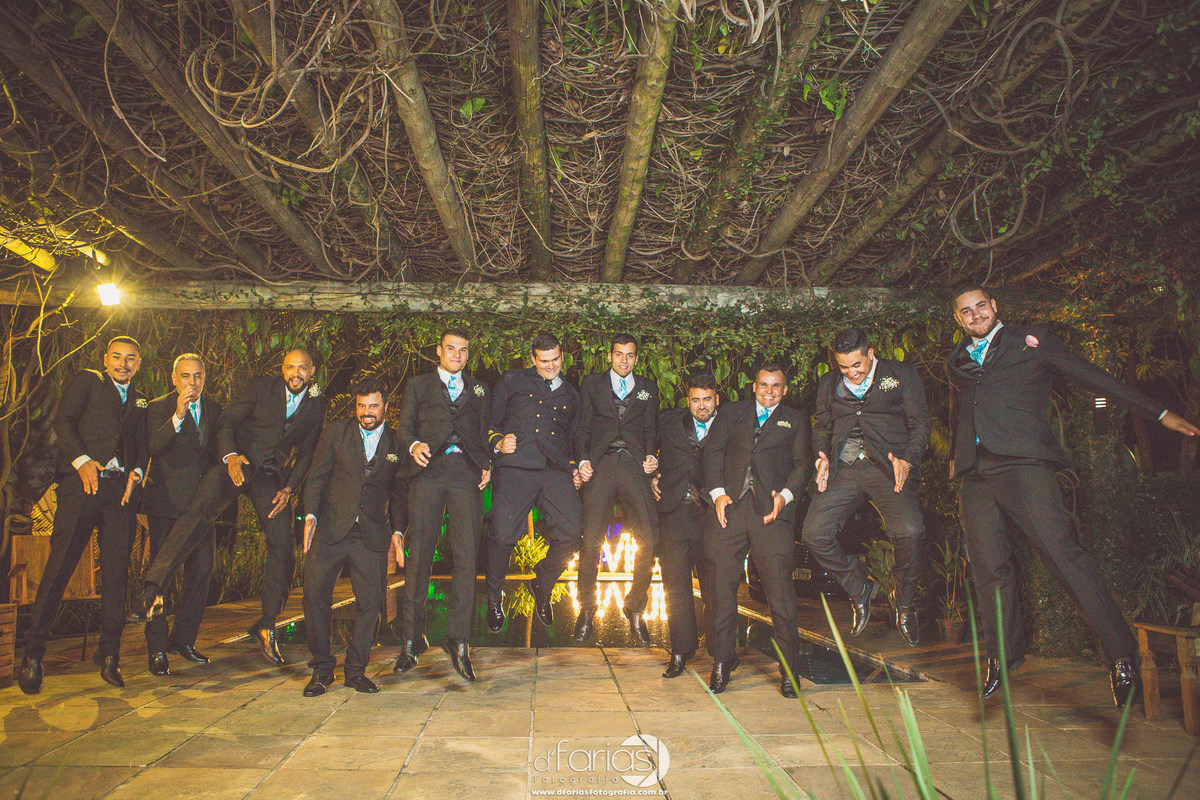 sitio marrom glace casamento militar noivas dfarias fotografia padrinhos pulando