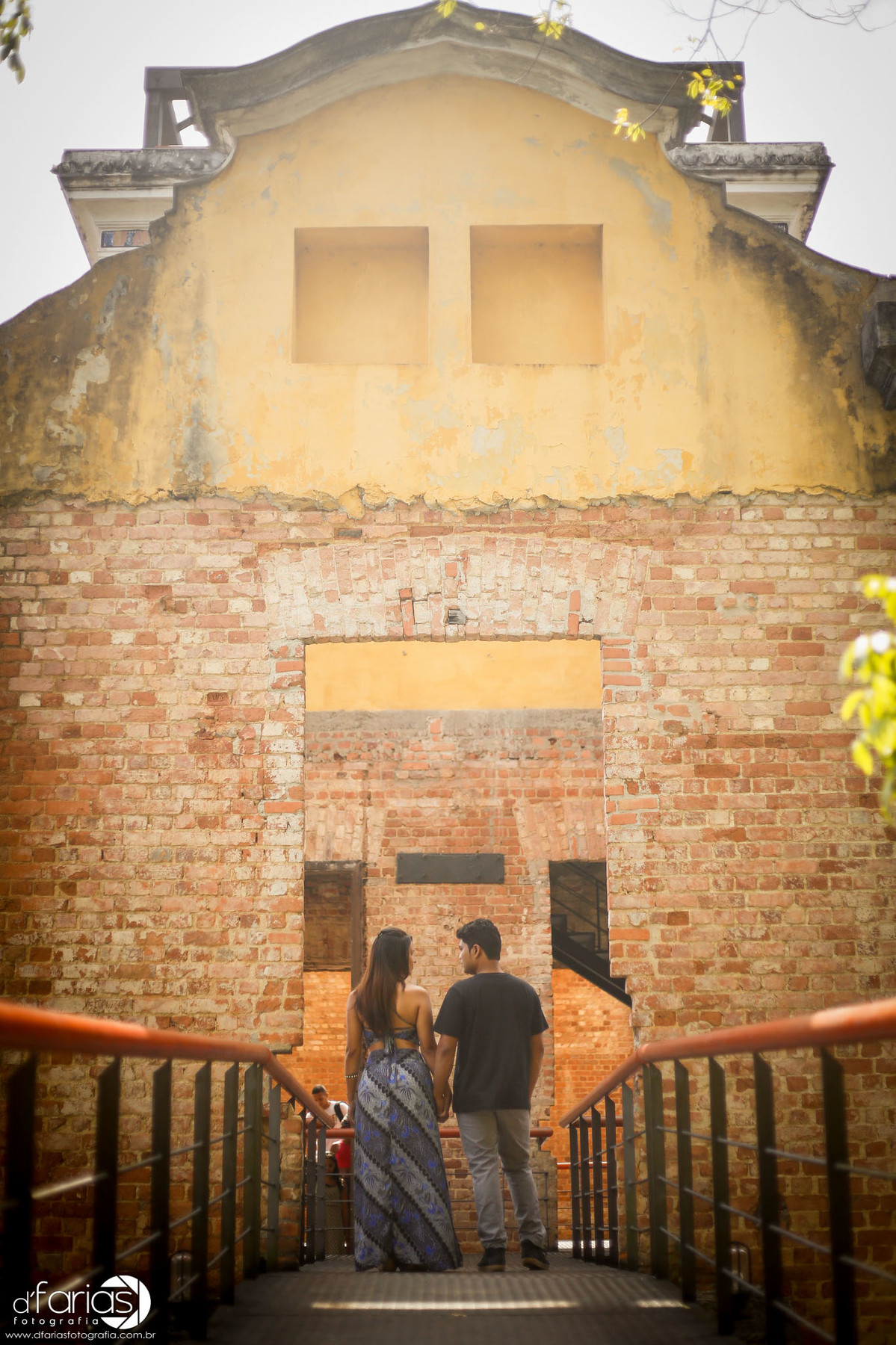 pre wedding - ensaio externo - fotografia - casamento - parque das ruinas - santa tereza - fotografo - lapa - arcos da lapa - escadaria selaron - fotos diferentes - fotos criativas