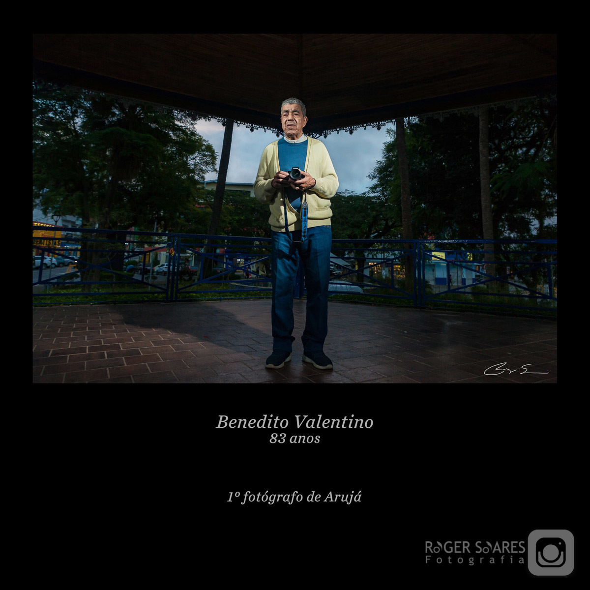 Exposição Fotográfica Aruja São Paulo Prefeitura Roger Soares Fotografo Documental Fotografia Artística Telas Impressão Personalidades Idosos Professores Arte Fine Retratista Benedito Coro Praça Central