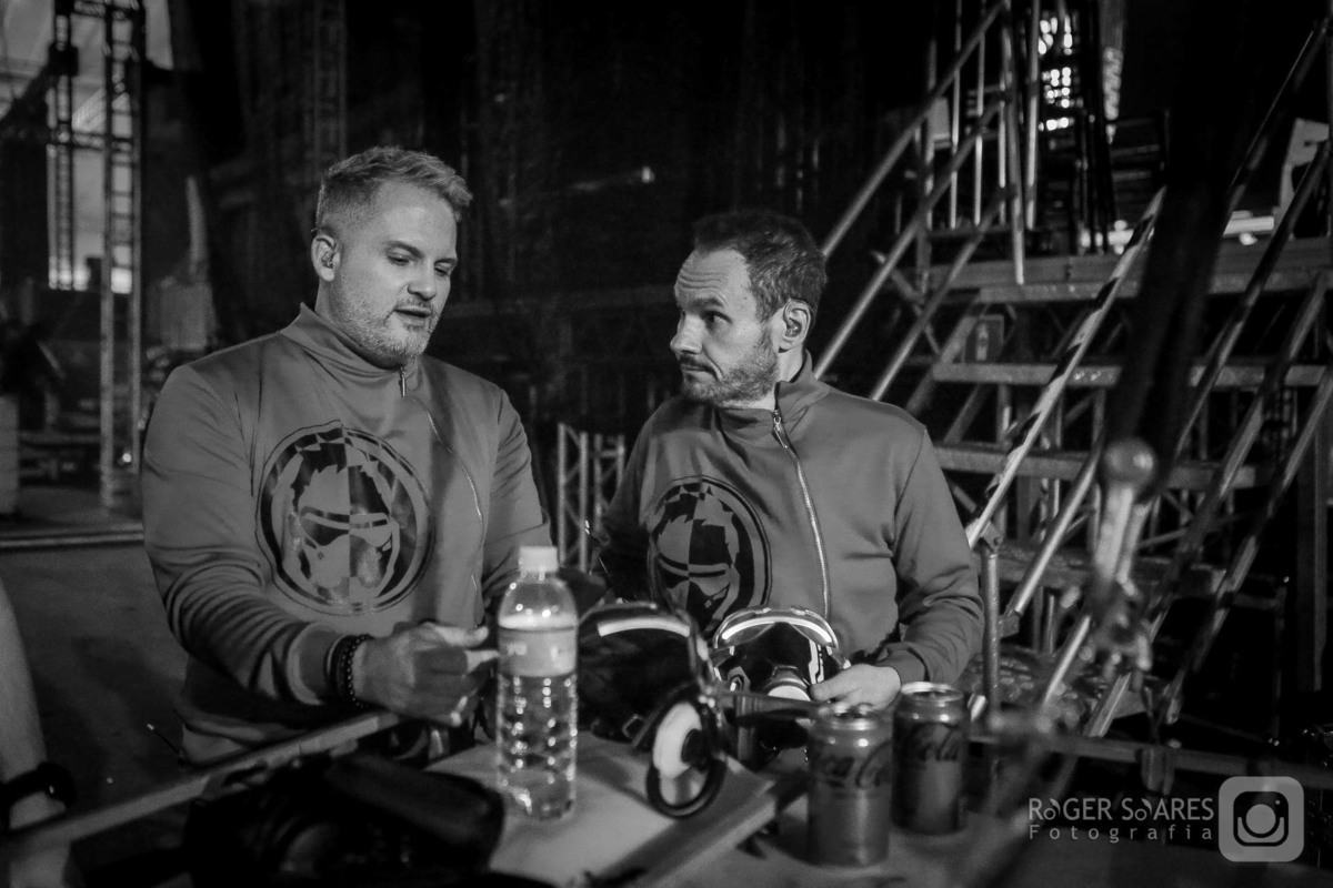 fotografia de show festival replay clube tietê são paulo iluminação profissional jamm kasinooficial ianduarteoficial  maxpopmusic massivamusic luzes coloridas pirotecnia fumaça DJ palco fotografia profissional fotojornalismo  assessoria de imprensa