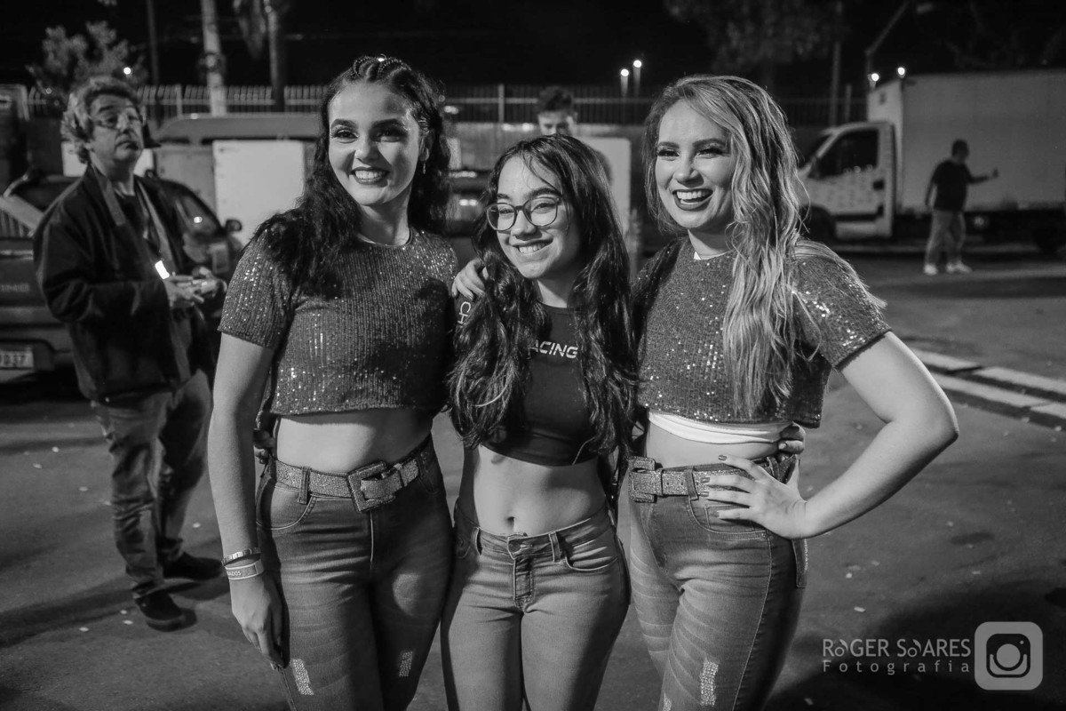 fotografia de show festival replay clube tietê são paulo iluminação profissional jamm kasinooficial ianduarteoficial  maxpopmusic massivamusic luzes coloridas pirotecnia fumaça DJ palco fotografia profissional fotojornalismo  assessoria de imprensa