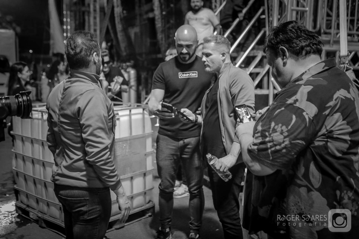 fotografia de show festival replay clube tietê são paulo iluminação profissional jamm kasinooficial ianduarteoficial  maxpopmusic massivamusic luzes coloridas pirotecnia fumaça DJ palco fotografia profissional fotojornalismo  assessoria de imprensa