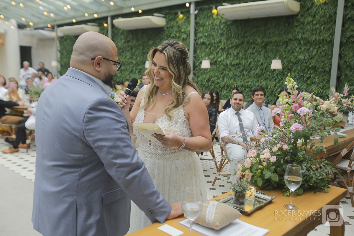 casamento making of noiva cerimônia religiosa recepção decoração elegante amor fotos de casamento fotógrafo profissional álbum de casamento celebração emoção Espaço Quintal Avenida Angélica festa casal celebrante sentimento amor emoção olhares sorrisos