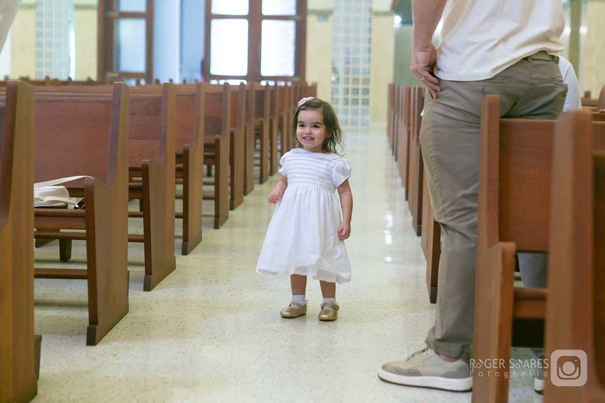 fotografia de batizado, fotos batismo catolico, fotografo de batizado, registro de batismo, fotos na igreja, momentos do batizado, cobertura fotografa de batismo, fotos da cerimonia de batismo, recordacao do batismo, ensaio de batizado, fotos pia batismal