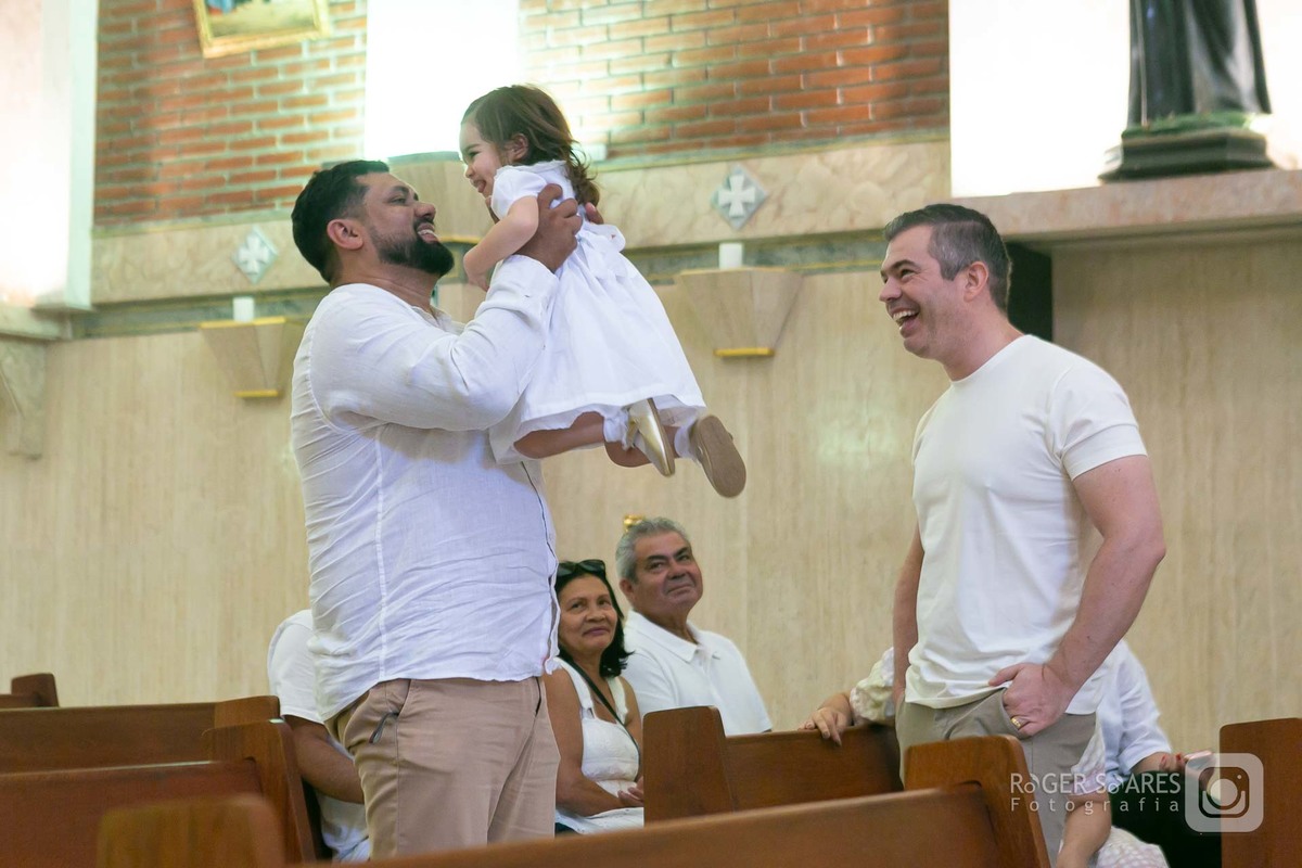 fotografia de batizado, fotos batismo catolico, fotografo de batizado, registro de batismo, fotos na igreja, momentos do batizado, cobertura fotografa de batismo, fotos da cerimonia de batismo, recordacao do batismo, ensaio de batizado, fotos pia batismal
