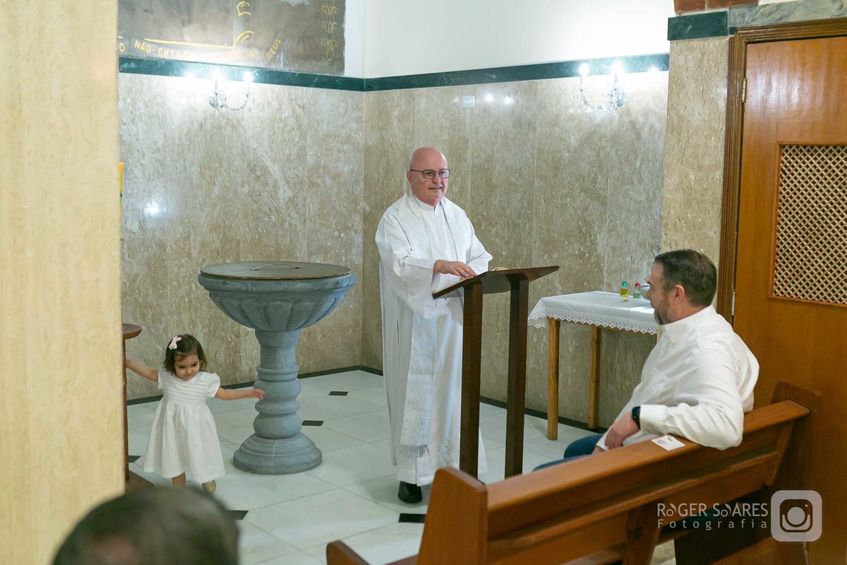 fotografia de batizado, fotos batismo catolico, fotografo de batizado, registro de batismo, fotos na igreja, momentos do batizado, cobertura fotografa de batismo, fotos da cerimonia de batismo, recordacao do batismo, ensaio de batizado, fotos pia batismal
