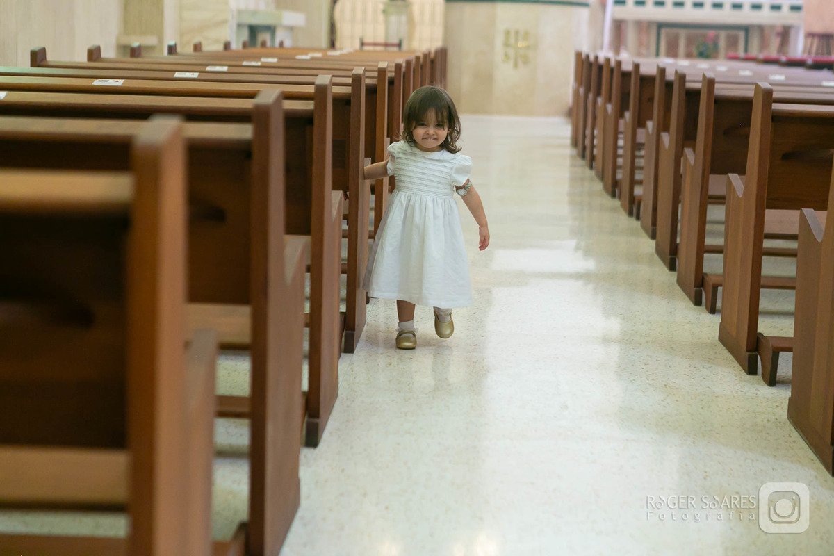fotografo batizado, fotos com padrinhos, lembranca do batismo, detalhes do batizado, batismo catolico fotos, album de batizado, fotos de bebe batizado, fotografa de familia, fotos na igreja catolica, ensaio batismo, fotos do ritual de batismo