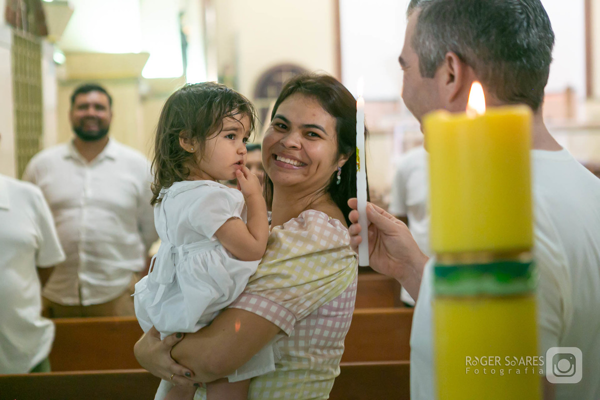 fotografo batizado, fotos com padrinhos, lembranca do batismo, detalhes do batizado, batismo catolico fotos, album de batizado, fotos de bebe batizado, fotografa de familia, fotos na igreja catolica, ensaio batismo, fotos do ritual de batismo