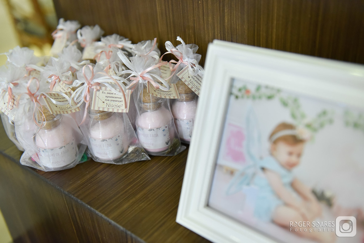 fotos almoco batizado, decoracao de batizado fotos, detalhes da mesa de batizado, fotos com convidados, fotografo almoco batismo, bolo de batizado fotos, lembrancinhas de batizado, fotos da recepcao, ensaio familia almoco, fotos da mesa de doces batizado