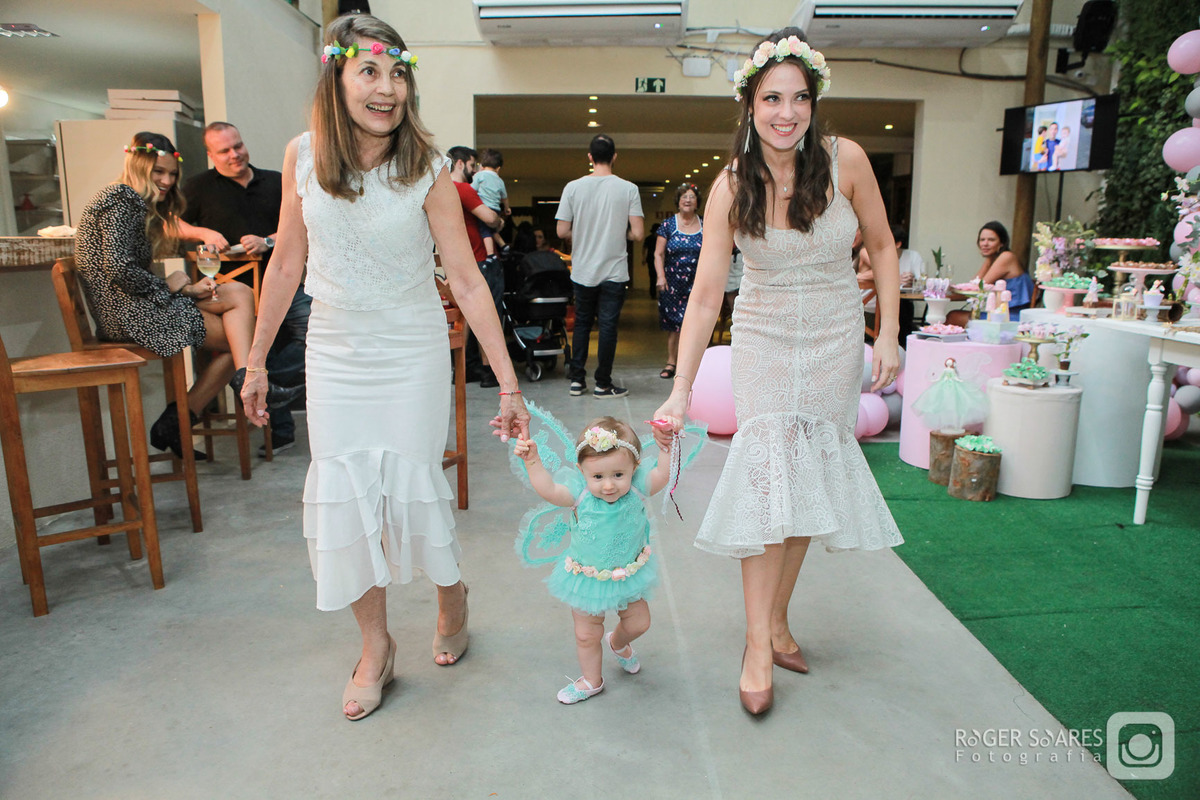 fotos almoco batismo, confraternizacao de batizado fotos, fotos de familia reunida, registros almoco batizado, fotografo festa batizado, almoco familiar fotos, fotos espontaneas batizado, almoco pos batismo, festa de batizado catolico, fotos pos cerimonia
