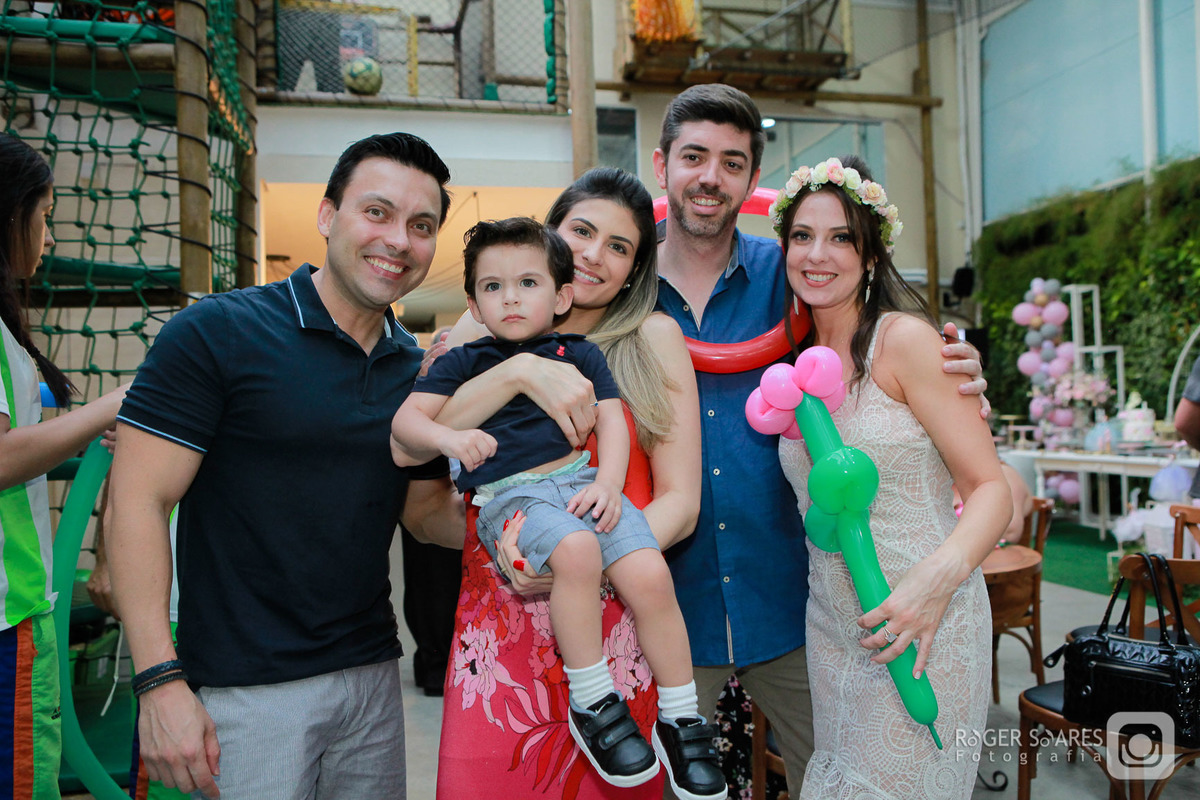fotos almoco batismo, confraternizacao de batizado fotos, fotos de familia reunida, registros almoco batizado, fotografo festa batizado, almoco familiar fotos, fotos espontaneas batizado, almoco pos batismo, festa de batizado catolico, fotos pos cerimonia