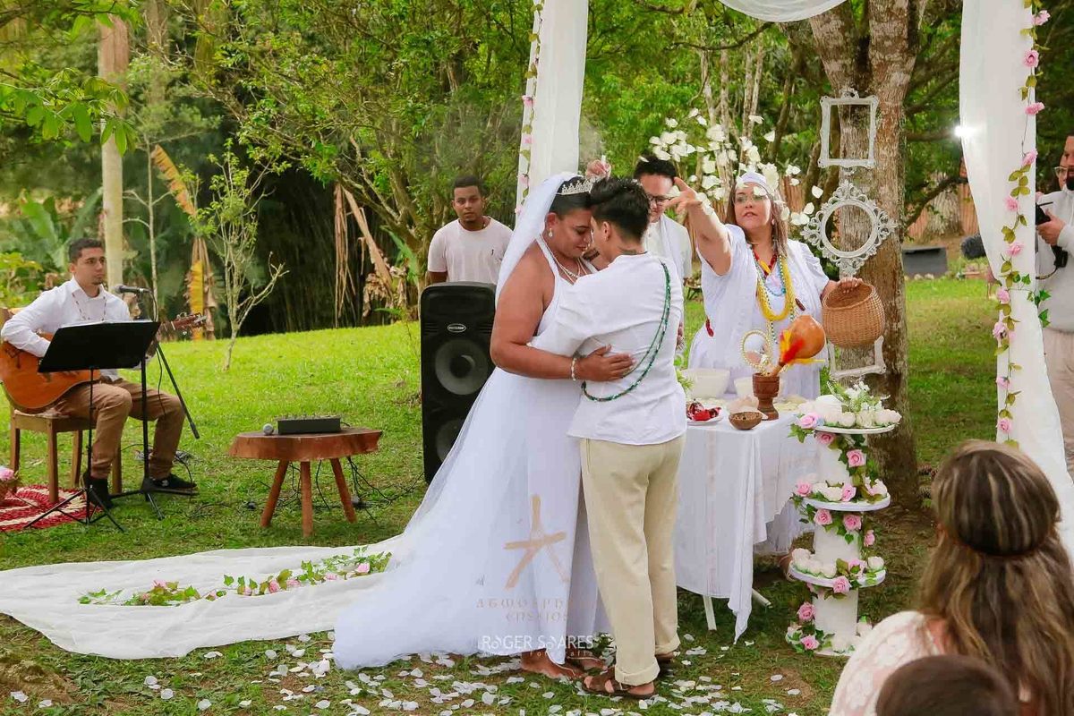 fotografia de casamento ao ar livre, casamento na represa Riacho Grande, fotos sitio do ITA, Roger Soares fotografia, casamento espiritualista fotos, cobertura fotografica de casamento, fotos Thais e Naty, galeria de casamento na natureza