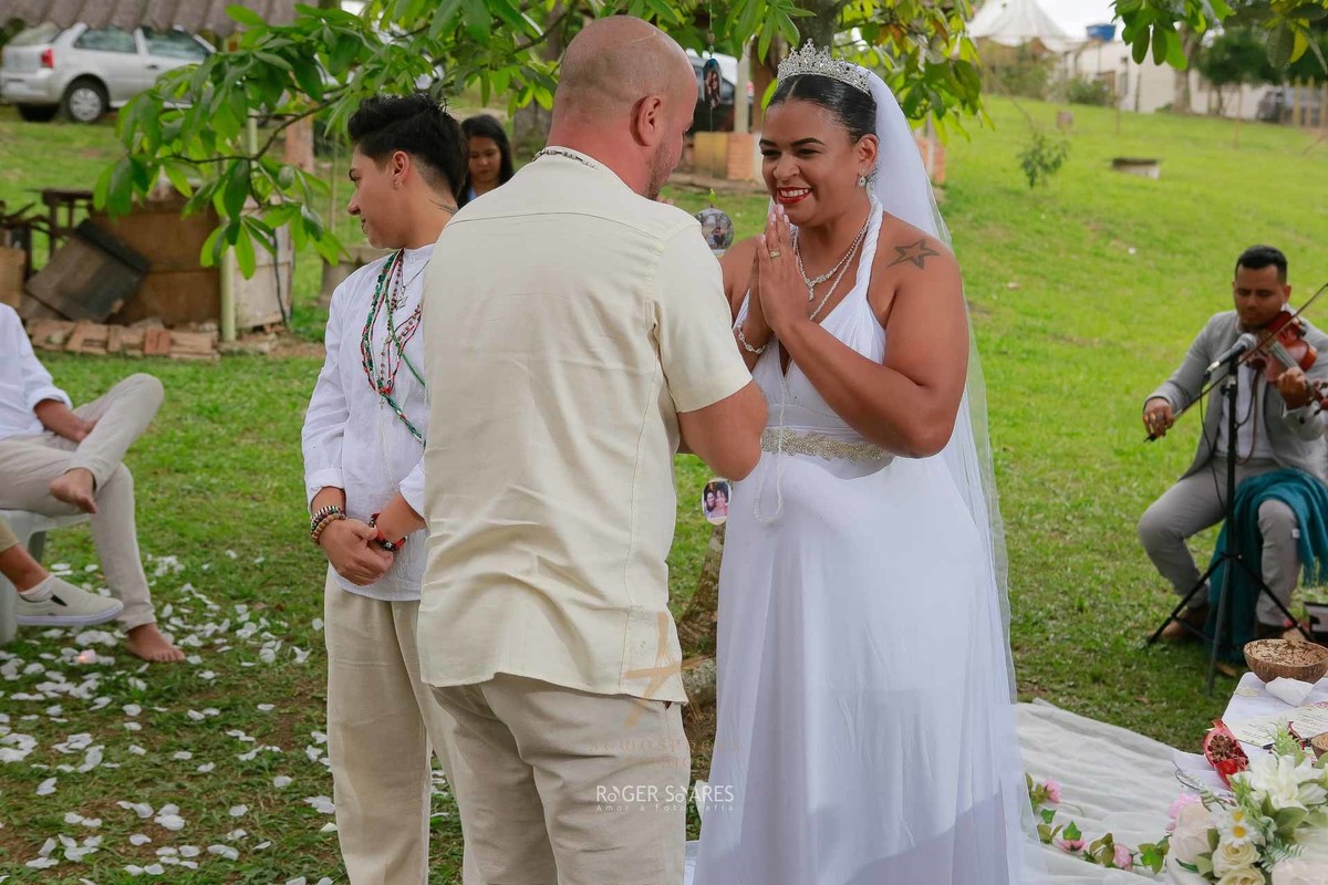 fotografia de casamento ao ar livre, casamento na represa Riacho Grande, fotos sitio do ITA, Roger Soares fotografia, casamento espiritualista fotos, cobertura fotografica de casamento, fotos Thais e Naty, galeria de casamento na natureza