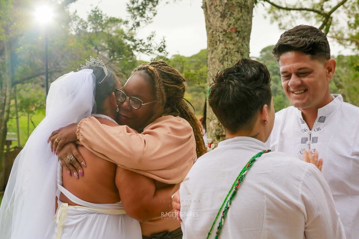 fotos de casamento, casamento espiritualista, sitio ITA, Riacho Grande, represa, fotografo Roger Soares, galeria de fotos de noivas, cerimonia ao ar livre, fotos de casamento sensiveis, celebração do amor, Instituto Ayahuasca