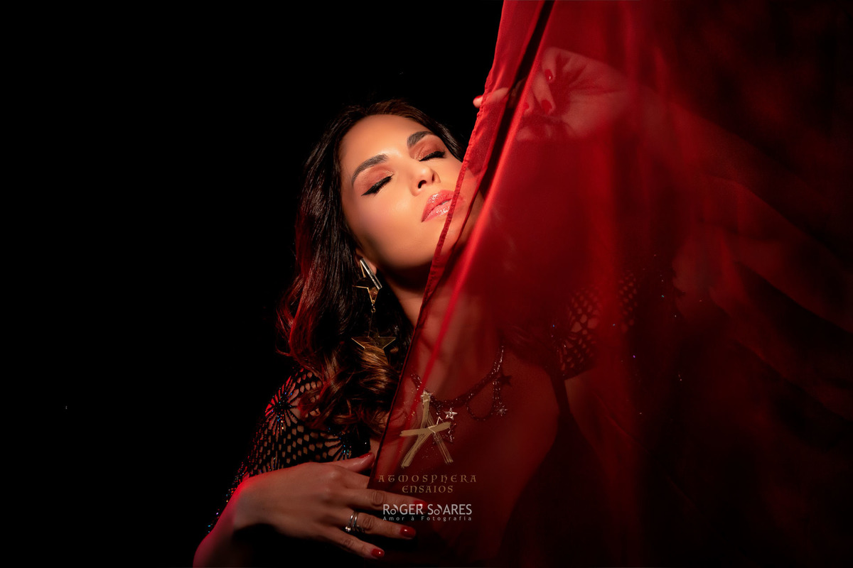 fotos lançamento de single, capa spotify artista, ensaio promocional música, fotos para apple music, capa de single 2026, fotos para divulgação de música, fotografia para videoclipe e single, identidade visual cantores, ensaio musical profissional