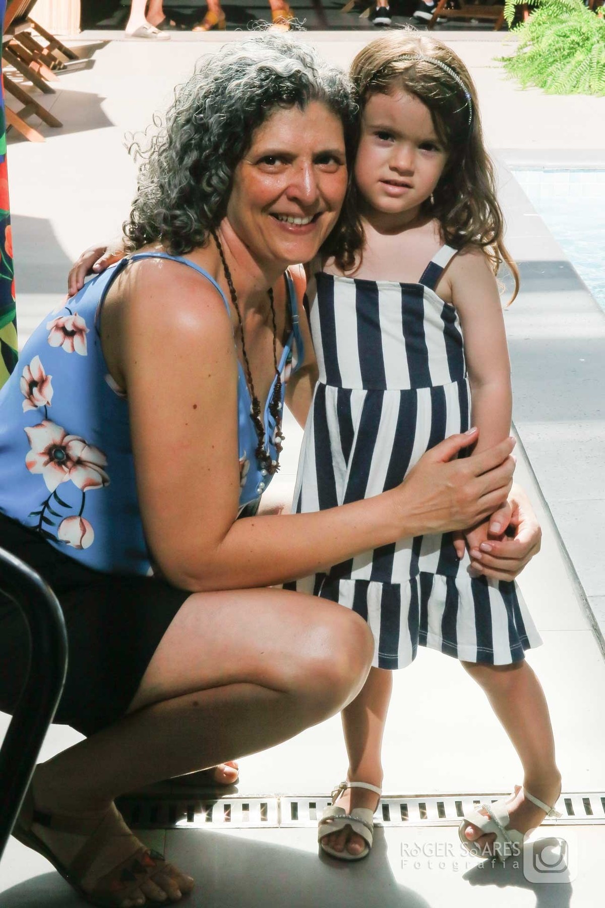 Roger Soares, fotógrafo de eventos, festa na piscina, churrasco de aniversário, foto de família 50+, fotografia ao ar livre, fotógrafo profissional, aniversário de mulher, ensaio fotográfico de festa, momentos espontâneos